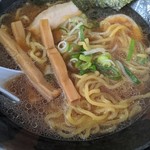 やさしい、とんこつ 麺 かまくら  - トリプルスープのお醤油ラーメンアップ