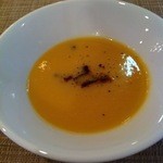 ビストロ レズゥドール  - 白いんげん豆と香味野菜のポタージュスープ