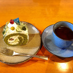 Aka I Totan Yane No Neko - 抹茶のロールケーキ
