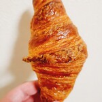 120594047 - 発酵バターのクロワッサン