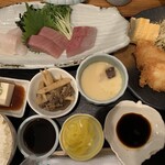 食彩味処　おおにし - ミニ刺身・白身フライ定食