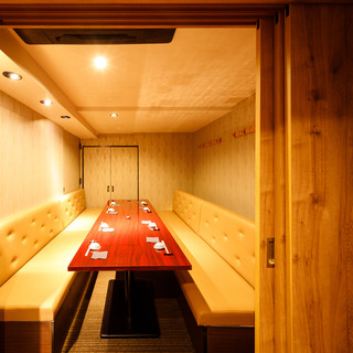 個室を2部屋ご用意しており、接待やご宴会などにもおすすめです。