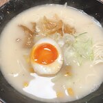 中華そば 鶴と亀 - 同僚の博多発祥ラーメン600円♪