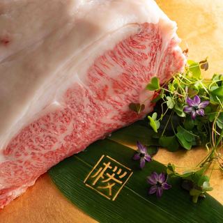 四季折々の旬食材に敬意を払う…◆匠の技で焼き上げる鉄板焼