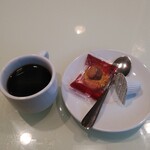 Satsuma Bokke Mon - ホットコーヒー、アーモンドおかき