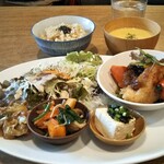 Sammi - 日替わり健康ランチ 920円 税込み