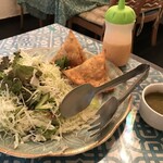 アリズ ハラール キッチン - Vegetable Samosa（400円）