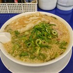 Rairai Tei - こってりワンタン麺 ［¥860］