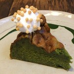 カフェ 火裏蓮花 - まったりお抹茶ミルクのケーキ　お抹茶ソース添え￥700