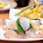 びんび家 - しまあじ刺身単品