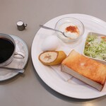 花園 - 料理写真:モーニング（全体）