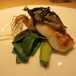 RISTORANTE IL NODO - 小坪の平目とフレッシュひじき　渡辺農園さんの長葱