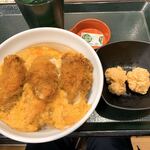 なか卯 - 牡蠣とじ丼&唐揚げ