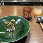 リョウリヤ ステファン パンテル - さば、柿、お野菜
      