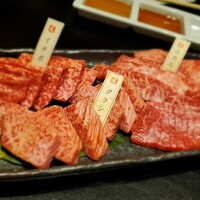 焼肉専科 肉の切り方 日本橋本店 - 
