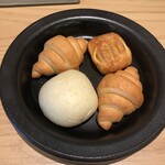 KOKORO29 - 食べ放題のパン ほんのり温かい〜♫