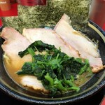 豚骨醤油ラーメン 王道家 - チャーシューメン(3枚) (850円)