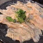 炭火焼肉屋台 たじま屋 - 塩ミノ。この薄切りにしてこその食感と味があります^ ^