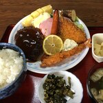 松の家 - 松の家定食の１の盆♡