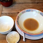 久留米とんこつラーメン 松山分校 - 