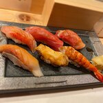 Chokotto Sushi Bettei - ・おまかせ握りB
                        （ぶり、つぶ、金目鯛、くるま海老）