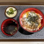 名代 富士そば - 炭火焼親子丼 ¥490