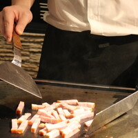TEPPAN YARO - シーザーサラダ用厚切りベーコン