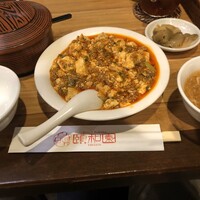 個室中華 頤和園 溜池山王店 - 