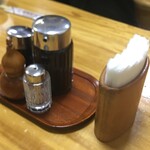 とんかつ 万平 - 卓上調味料