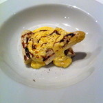 イノウエ グリリア - 「フランス産アスパラ、卵のムース」太くて立派なアスパラが印象的でした！