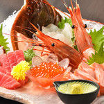 Assortment of 3 pieces of sashimi