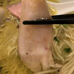 中華そば 先﨑 - 【2019.10.2】鶏胸チャーシュー。