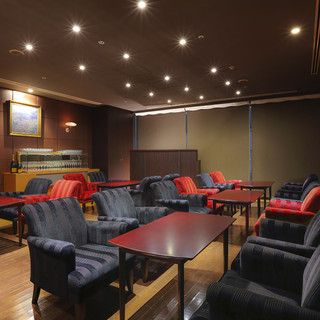 "Bar salon (private room) plan" with a spacious and relaxing space is also available.