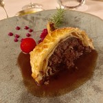 La Bastide de Capelongue - ⑤ジビエ2:イノシシと黒オリーブのパイ包み焼きとそのジュ