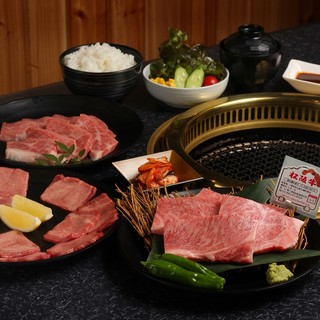 焼肉コースございます。