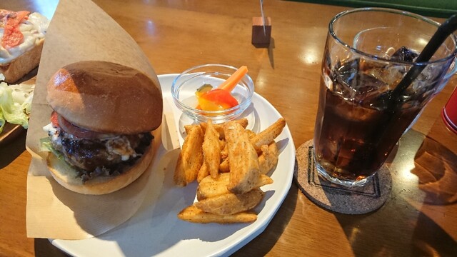 アメリカンカフェ デンバーズ（American Cafe DENVERS） - 巣子（カフェ）の写真