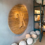 Michel Kayser Restaurant Alexandre - ミッシェル・カイザーのロゴをモチーフにしたオブジェ