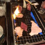 ホルモン豚金 - 