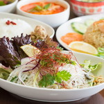 バラミー - ヤムウンセン（ビーフンサラダ）