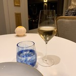 La Chevre d’Or - 流石にここはグラスワインでいきましょう