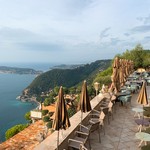 La Chevre d’Or - 朝食会場へ向かう途中の絶景テラス席