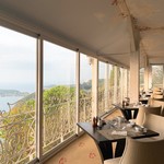 La Chevre d’Or - 朝食会場も絶景