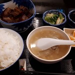 お食事処 味華 - 皮つき角煮定食　950円