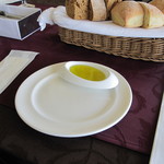 マドラウンジ - フレッシュなオリーブオイル