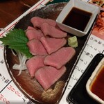 ちゃい九炉 - 牛タン刺身