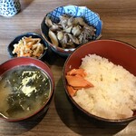 Omusubi Saga - 牛すじ煮込み定食