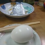 伊勢屋酒店 - ゆで玉子とラムレーズンのかす(笑)