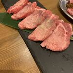 飛騨焼肉ホルモンぼたん - 