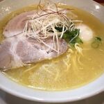 無化調 鶏白湯ラーメン 麺舗 作一 - 