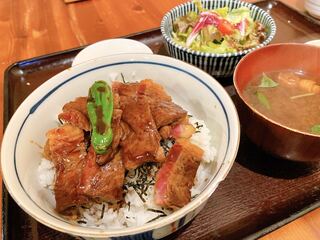 Kochisoukuratakerou - ステーキ丼定食